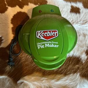 Green Pie Maker - Compact Electric Pie Maker